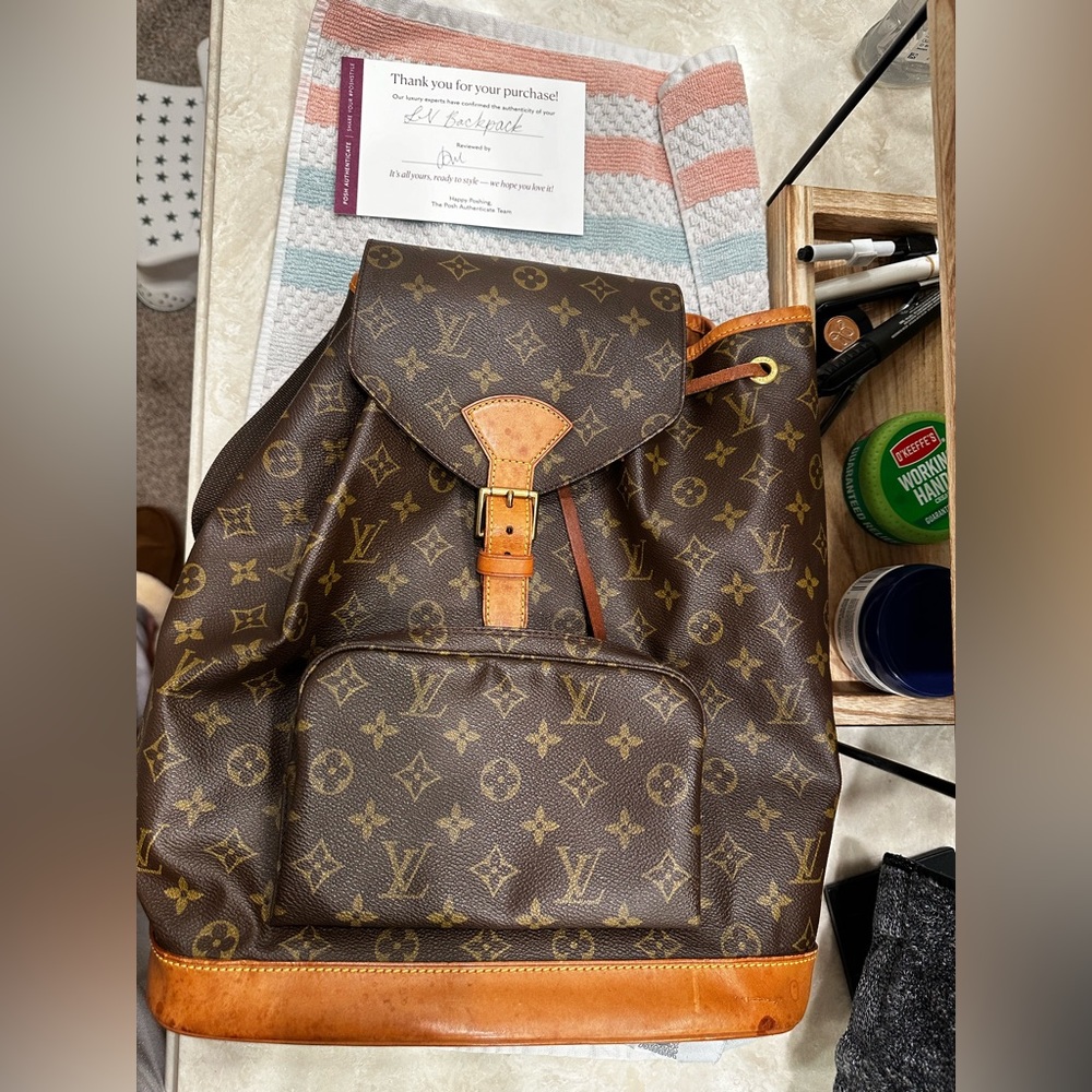 Authentic Louis Vuitton Vintage Montsouris Monogram canvas Gm